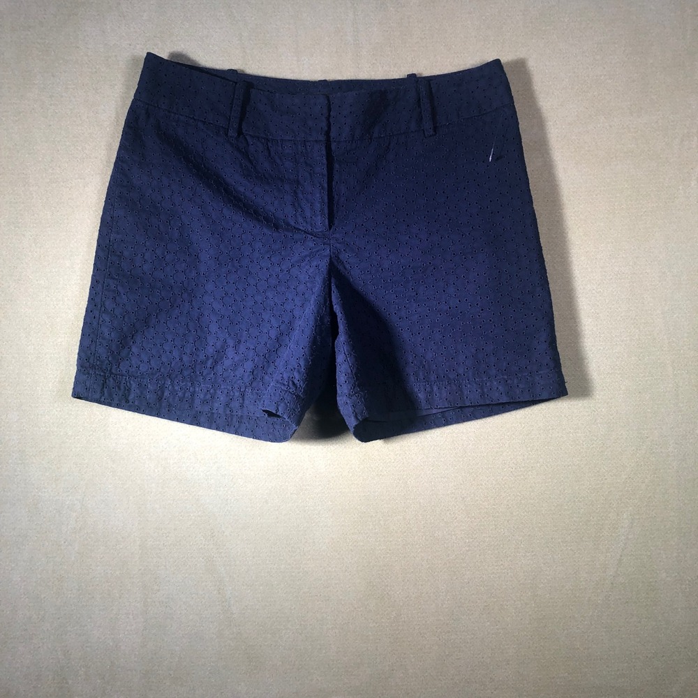 Talbots Shorts Womens 6P Navy Blue Eyelet Embroidered Cotton Lined Mid Rise